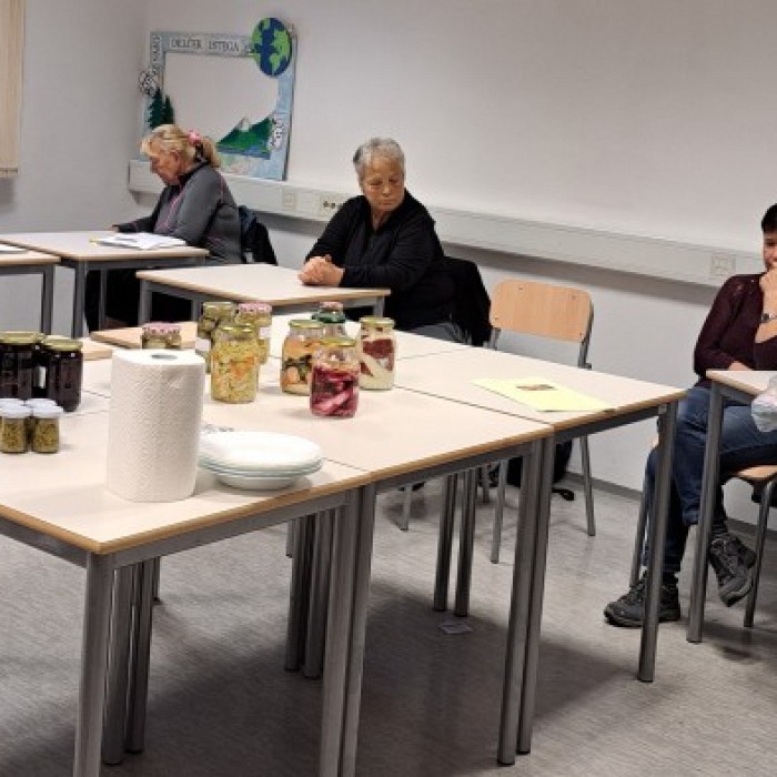 Z vrta na krožnik, v kozarček ali zabojček