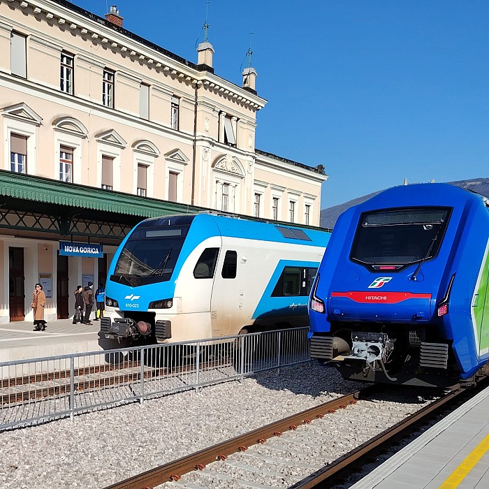 Bohinjska proga - hrbtenica trajnostne mobilnosti na območju med Gorenjsko in Primorsko s čezmejnima povezavama v Avstrijo in Italijo