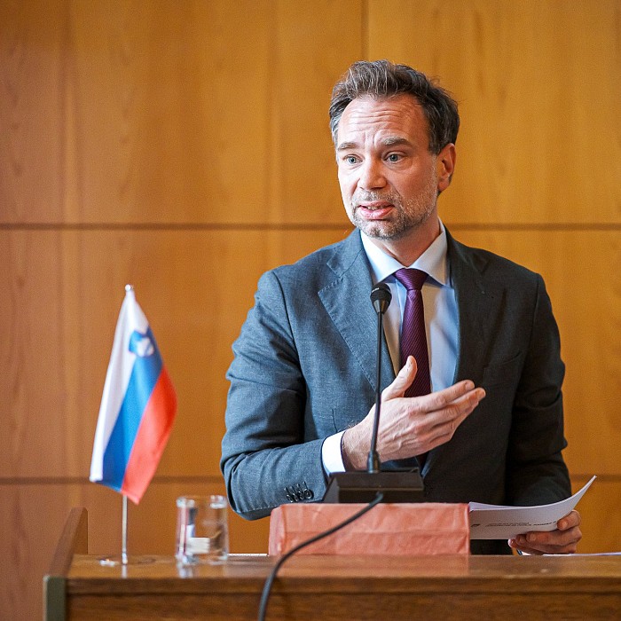 Na Nacionalni konferenci o celostnem prometnem načrtovanju o novi državni strategiji