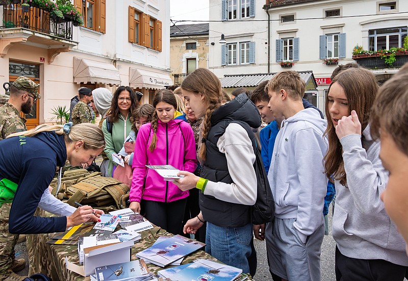 3. ulica obrti in podjetništva - mladi spoznavali poklice prihodnosti in pomen trajnosti